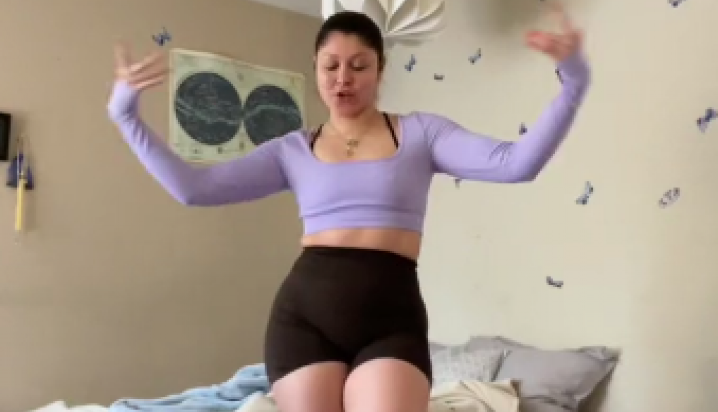 POČELA SAM DA TRENIRAM, ALI NI SANJALA NISAM DA ĆE MI ZADNJICA OVOLIKO PORASTI: Sada se uvek suočavam sa jednim velikim problemom! (VIDEO)