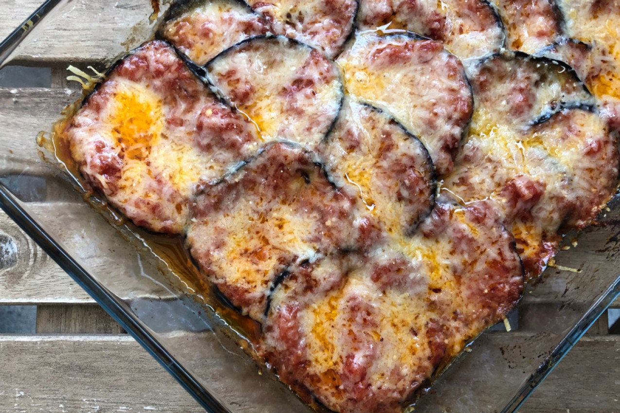 UMESTO KROMPIRA STAVITE PATLIDŽAN I JELO ĆE BITI UKUSNIJE: Musaka na grčki način koja je osvojila Evropu!