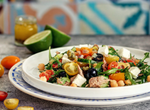 SALATA OD TUNE S LEBLEBIJOM SPREMNA ZA 3 MINUTA: Ništa ukusnije niste probali, ovo je idealan obrok za vrele letnje dane!