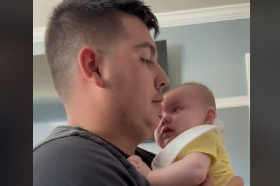 BEBA JE VRIŠTALA IZ SVEGA GLASA, a onda su roditelji uradili nešto zbog čega su svi zanemeli! Smirila se u sekundi i odmah uspavala, NEVERICA! (VIDEO)