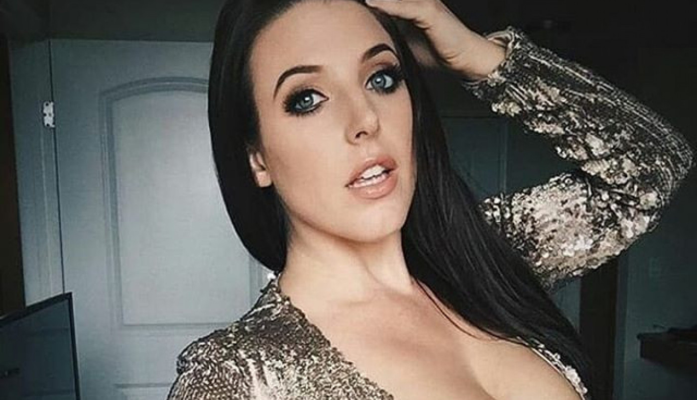 ANĐELA JE USRED SAOBRAĆAJNOG KOLAPSA PRUŽALA ZADOVOLJSTVO PARTNERU: Nekoliko trenutaka kasnije usledila je scena u koju je uključena i policija (FOTO)