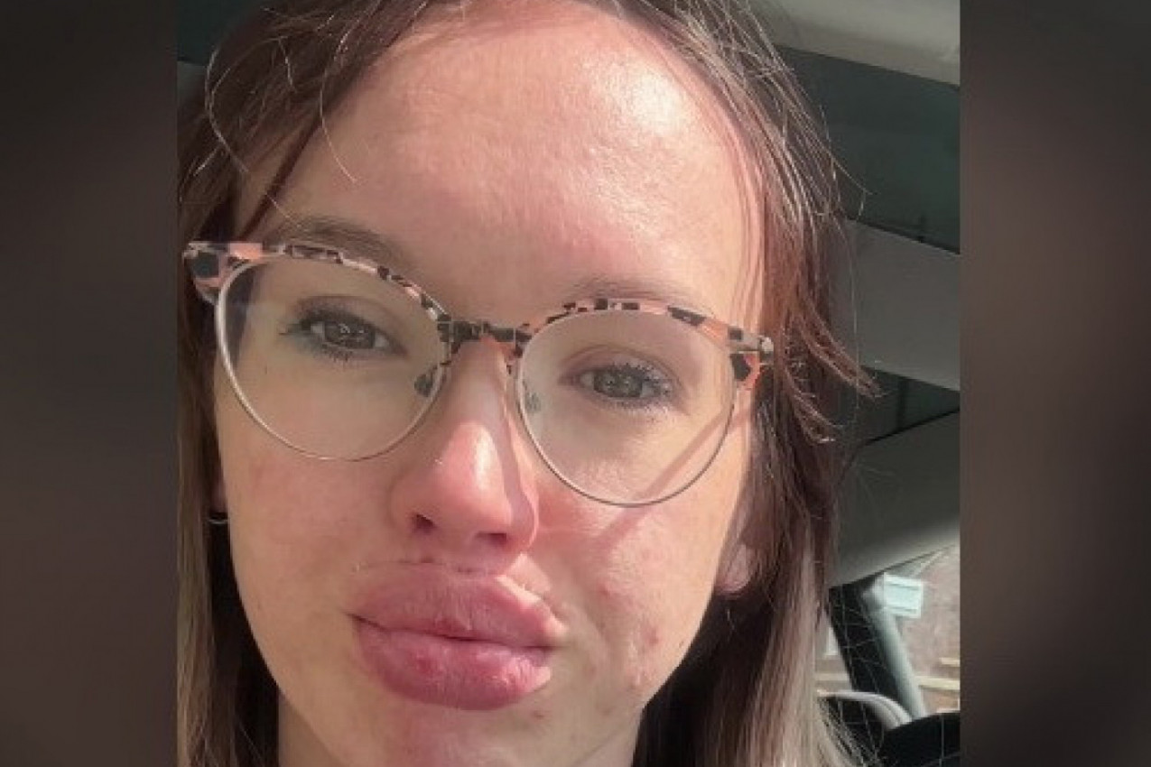 URADILA JE NOVE USNE I ČEKALA MUŽA U KOLIMA: Kada je ušao u vozilo, zanemeo je od zaprepašćenja, ali je tek onda usledila urnebesna reakcija! (VIDEO)