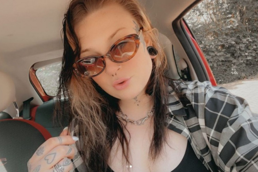 DRAMATIČNA ISPOVEST OVE MAME LEDI KRV U ŽILAMA: U poodmakloj trudnoći je trebalo da joj odstrane jednog blizanca iz stomaka, ali je pre toga otišla to toaleta i usledio je ŠOK! (FOTO)