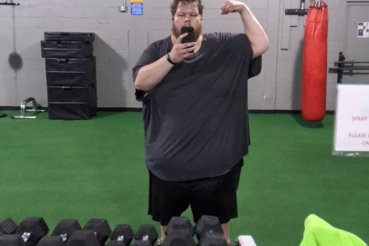 SMRŠAO JE 163 KILOGRAMA BEZ OPERACIJE ŽELUCA: U životu je promenio 1 stvar i sve mu se okrenulo naglavačke, međutim, zanemećete kad vidite njegove sadašnje fotografije! (FOTO)