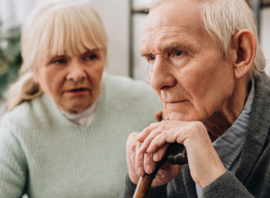 PORODICA UOČAVA SIMPTOME DEMENCIJE PRE LEKARA: Ako primetite ove promene u ponašanju,  situacija je alarmantna!