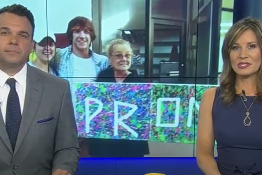 ŽELEO JE DA BAKU POVEDE NA MATURSKO VEČE I ONA JE ODUŠEVLJENO KUPILA HALJINU: Ali onda je reagovala škola i mladiću i starici srušila sve snove, njihovi razlozi su BIZARNI! (FOTO/VIEDEO)