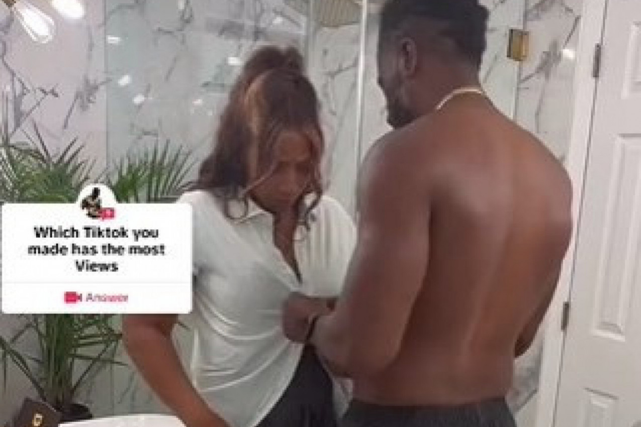 OVO JE JEDAN OD NAJGLEDANIJIH SNIMAKA NA TIKTOKU IKAD: Dočekao je ženu iz bolnice nakon što mu je rodila sedmo dete, a zbog onog što je uradio mnogi su se skamenili! (VIDEO)