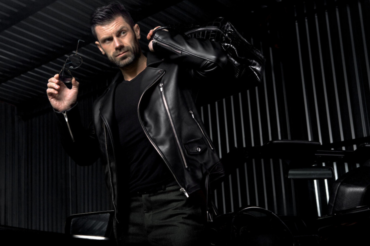 MUŠKARCI KOJI SE BAVE OVIM POSLOM SU NAJPRIVLAČNIJI ŽENAMA: Lekari više nisu među prvima, a drugo i treće mesto će vas zaprepastiti! (VIDEO)