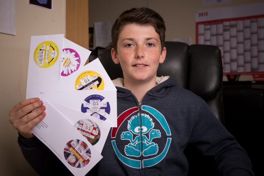 "SA 14 GODINA SAM POSTAO MILIONER": A evo kako danas izgleda ovaj dečak i šta vozi! (FOTO/VIDEO)