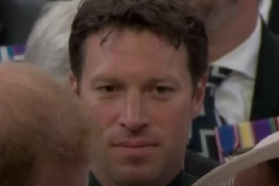 ZA BIVŠIM TELOHRANITELJEM KRALJICE ELIZABETE II UZDIŠU ŽENE ŠIROM SVETA: Lep i moćan, a po uticaju se približava britanskom dvoru! (FOTO/VIDEO)