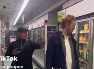 UŠAO JE U PRODAVNICU I OD STRANCA ZATRAŽIO SULUDU STVAR: Nije ni slutio šta će mu on učiniti i to pred devojkom! (VIDEO)