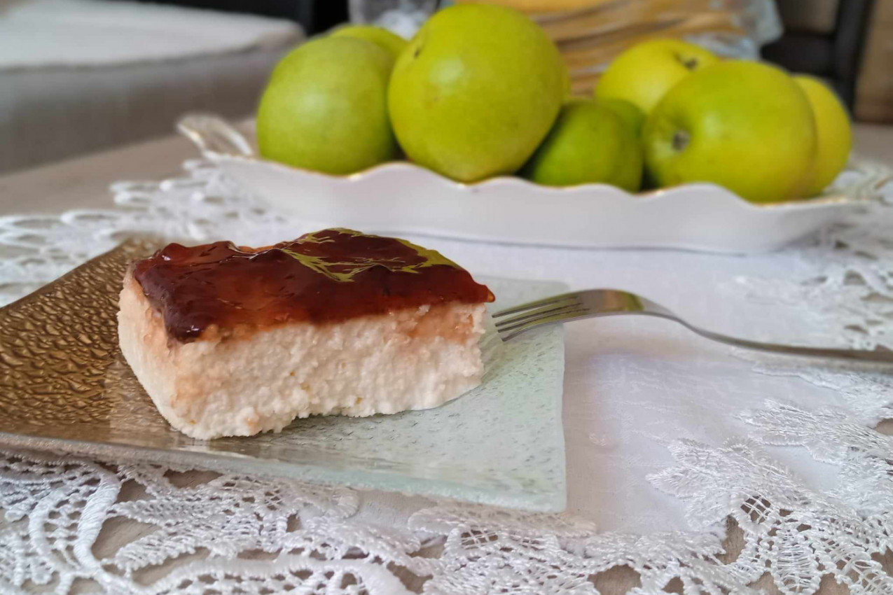 DOMAĆI RECEPT ZA TRILEĆE: Uživajte u omiljenom kolaču leta (FOTO)