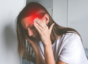 OVAJ POREMEĆAJ IMA SVE VIŠE LJUDI I ZA NJEGA NEMA EFIKASNOG LEKA: Vremenom postaje sve snažniji, obratite pažnju na prve znake upozorenja! (FOTO)