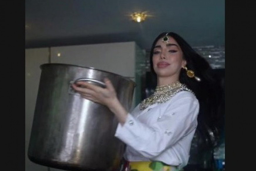 SVET PLAČE ZBOG PRIČE OVE LEPOTICE: Svakog dana satima sprema obroke i radi kućne poslove, a razlog će vas ganuti u srce (VIDEO)