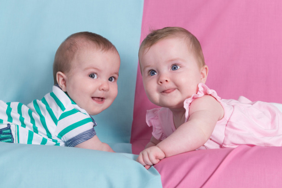 MOJI BLIZANCI DELE SVE OSIM ROĐENDANA: Priča o dečaku i devojčici obišla svet, a pogledajte zašto su tako posebni! (FOTO)