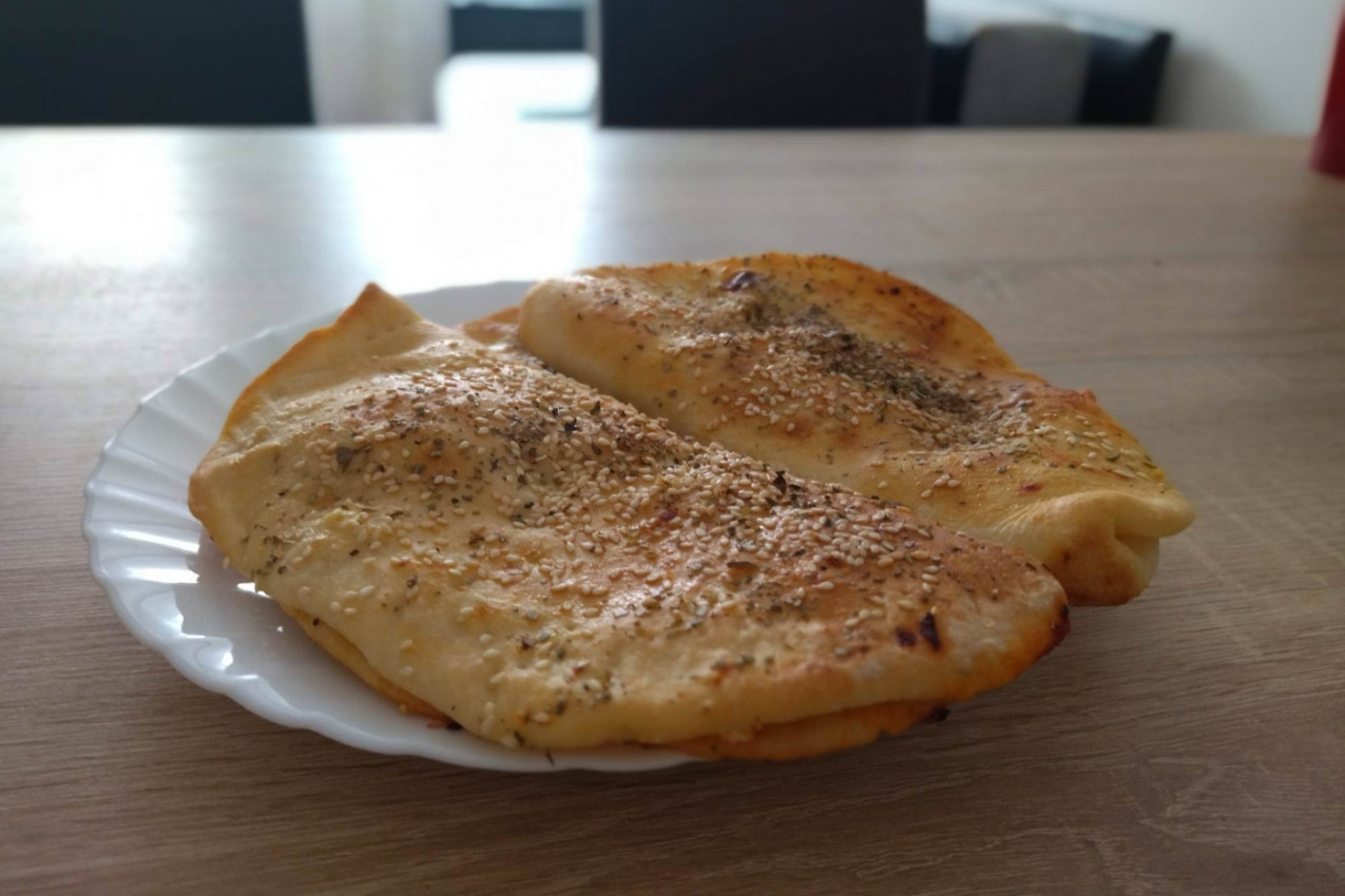 NEĆETE JESTI BOLJI DORUČAK OD OVOG! Izdašne pancerote iz rerne biće uživanje za sva vaša čula