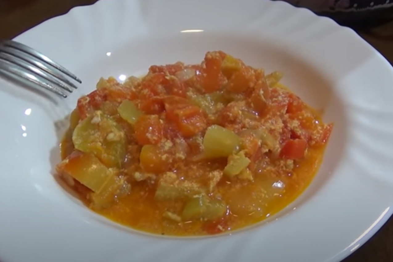 RECEPT ZA OMILJENO SRPSKO JELO: Bećar paprikaš na kojem su odrasle generacije!