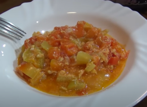 RECEPT ZA OMILJENO SRPSKO JELO: Bećar paprikaš na kojem su odrasle generacije!