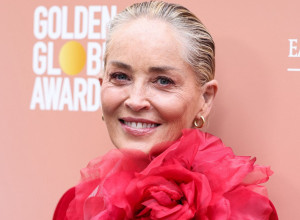 ŠERON STOUN TAJNO FOTOGRAFISANA U KUPAĆEM KOSTIMU: Fanovi u neverici gledaju glumičino izdanje, ovome se niko nije nadao (FOTO)