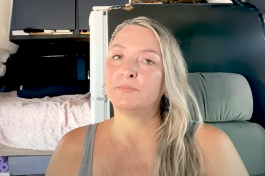 NAPUSTILA JE POSAO I UDOBAN ŽIVOT ZBOG SLOBODE: Ličilo je na ispunje snova, a onda je usledilo otrežnjenje, gorko kajanje i problemi koje nije očekivala (FOTO+VIDEO)