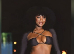 NEZGODA LEPOTICE U MINIJATURNOM BIKINIJU O KOJOJ BRUJI SVET: Atraktivna manekenka je šetala pistom sa osmehom na licu a onda je samo pala kao pokošena (VIDEO)