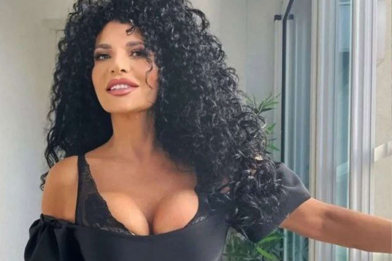 LIDIJA VUKIĆEVIĆ ZAPANJILA LJUDE NA MREŽAMA: Ovo je pravo lice poznate glumice, fanovi joj poručili samo jedno! (FOTO+VIDEO)