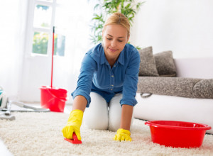 REŠITE SE MUKE SA PRANJEM TEPIHA: Trik sa  poklopcem za šerpu osvojio domaćice (VIDEO)