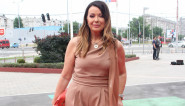 DRAGANA KATIĆ U MINIĆU I BEZ ŠMINKE: O ovom voditeljkinom izdanju svi govore, nikada je ovakvu nismo videli (FOTO)