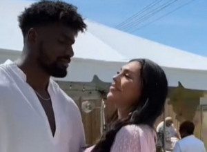 "DOBILA SAM KUĆU NA POKLON POSLE POROĐAJA, ZNAM KOLIKO VREDE MOJE USLUGE": Žena fudbalera nemilice troši njegov novac, sada je otišla korak dalje (FOTO+VIDEO)