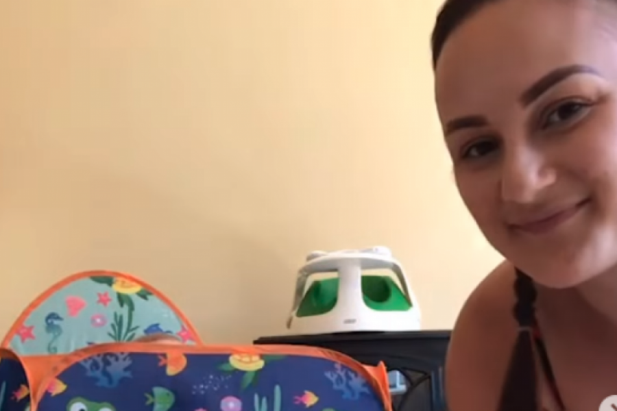 POTEZ OVE MAJKE IZAZVAO JE BURU U JAVNOSTI: Kada vidite čime hrani bebu ostaćete bez teksta (FOTO+VIDEO)