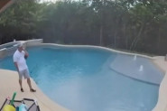 DEVOJČICA JE OBJAVILA SNIMAK PRIVATNE KAMERE IZ SVOG DVORIŠTA: Ono što je ovaj muškarac uradio kod bazena izazvalo je brojne komentare (VIDEO)