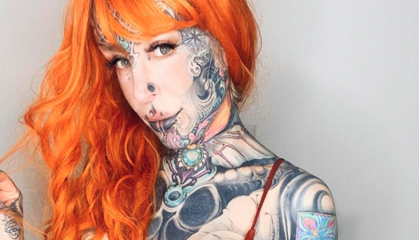 POTROŠILA JE 150.000 DOLARA DA POSTANE LJUDSKI KIBORG, A SADA JE ZAOBILAZE NA ULICI: "Bila si retka lepotica, a postala si vanzemaljac!" (FOTO+VIDEO)