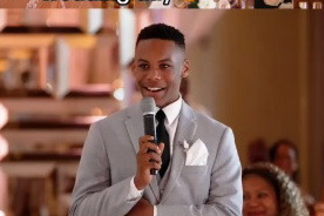 "KUNEM SE DA SI REKLA DA NEMAŠ NOVCA!": Na majčinom venčanju ustao je i izgovorio reči nakon kojih mu je zadrhtao glas, gosti u neverici gledali scenu (VIDEO)