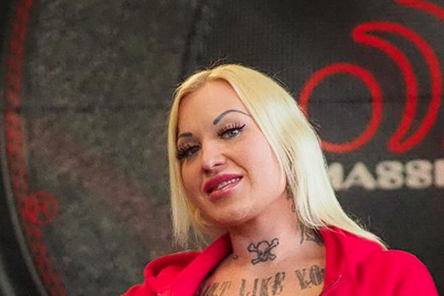 SONJA JE POTROŠILA  40.000 EVRA NA OPERACIJE: Imala je čak 7 intervencija, a razlog je potpuno bizaran (FOTO)