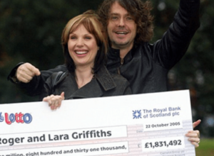 OSVOJILI SU NA LUTRIJI DVA MILIONA EVRA: Potrošili sve do poslednjeg dinara, a onda su usledile poruke koje su sve uništile (FOTO+VIDEO)