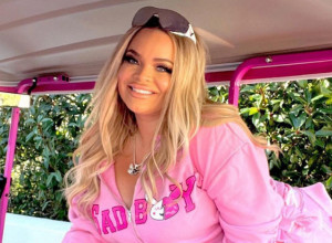 "MORALA SAM DA KORISTIM OPIJATE DA BIH SE OPUSTILA": Zvezda filmova za odrasle progovorila o užasima kroz koje je prošla u industriji, pomenula i dete(FOTO)