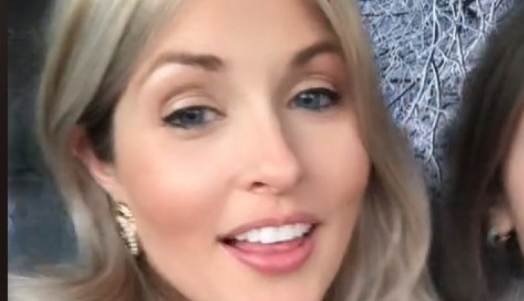 RODITELJIMA JE PRIZNALA TAJNU KOJU JE ČUVALA 25 GODINA: Jedan postupak je uticao na celu porodicu, niko nije bio spreman na ono što je usledilo (VIDEO)