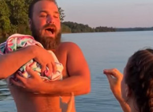 POSVAĐAO SE SA ŽENOM, A ONDA JE "BEBU" BACIO SA ČAMCA: Zastaće vam knedla u grlu kada vidite ove kadrove, a tek potez majke(VIDEO)