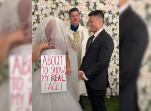 MLADOŽENJA JE PRVI PUT VIDEO MLADU NA VENČANJU: Devojka je skinula masku sa lica, a reakcija ovog mladića bila je skandalozna (FOTO+VIDEO)