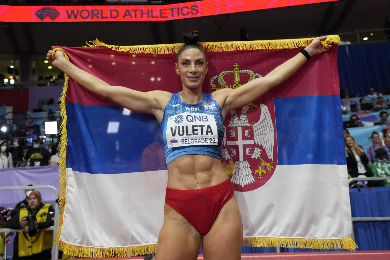 LJUBAVNI ŽIVOT IVANE VULETE: Bila je verena za drugog, a onda se pojavio ON i zauvek ukrao njeno srce (FOTO)