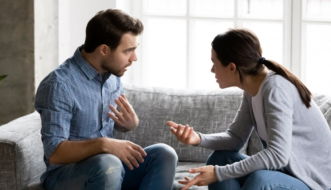 ZBOG GLASNIH INTIMNIH ODNOSA SUSEDA OSTALA JE SAMA: Požalila se osoblju hotela a onda izbio haos sa suprugom koji je izvređao i nestao