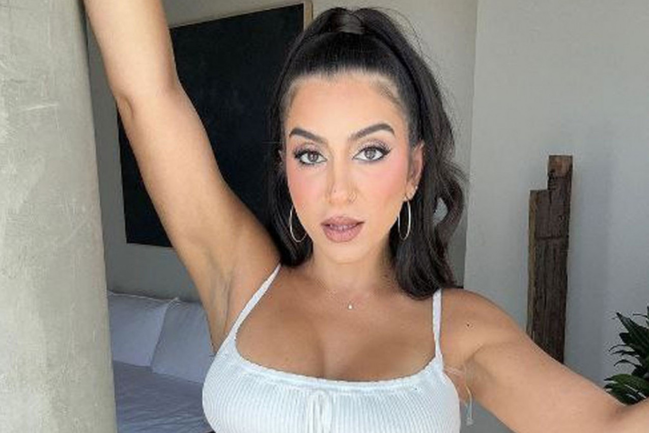 LENIN INTIMNI SNIMAK SA DRUGIM MUŠKARCEM ZARADIO JE MILIONE: Lepotica sada otkriva da je za sve znao njen suprug Adam, evo šta je pitao (FOTO)