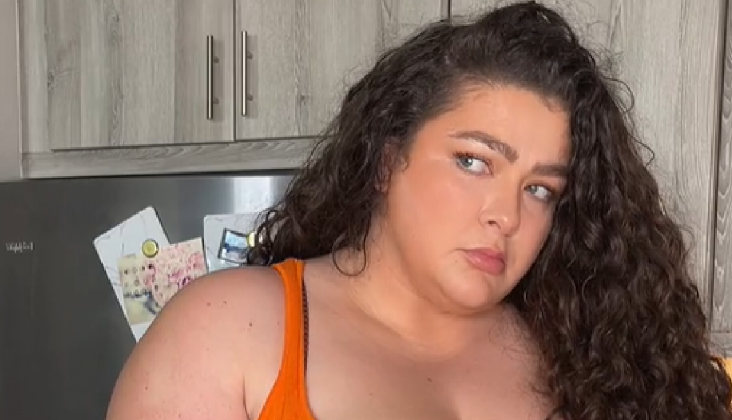 "GOVORE MI DA ME MUŽ VARA JER SAM DEBELA": Devojka je supruga upoznala putem interneta, a sada prolazi kroz dramu zbog gojaznosti (FOTO)