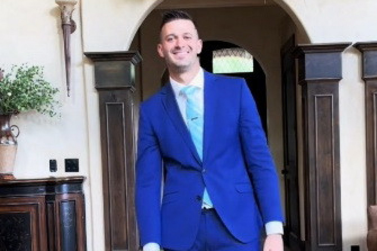 ODRASTAO JE SA SEDMORO BRAĆE I OČEKIVAO JE ISTO TAKVU PORODICU! Evo kakav je život za njega imao plan, ovome se nije nadao (FOTO)