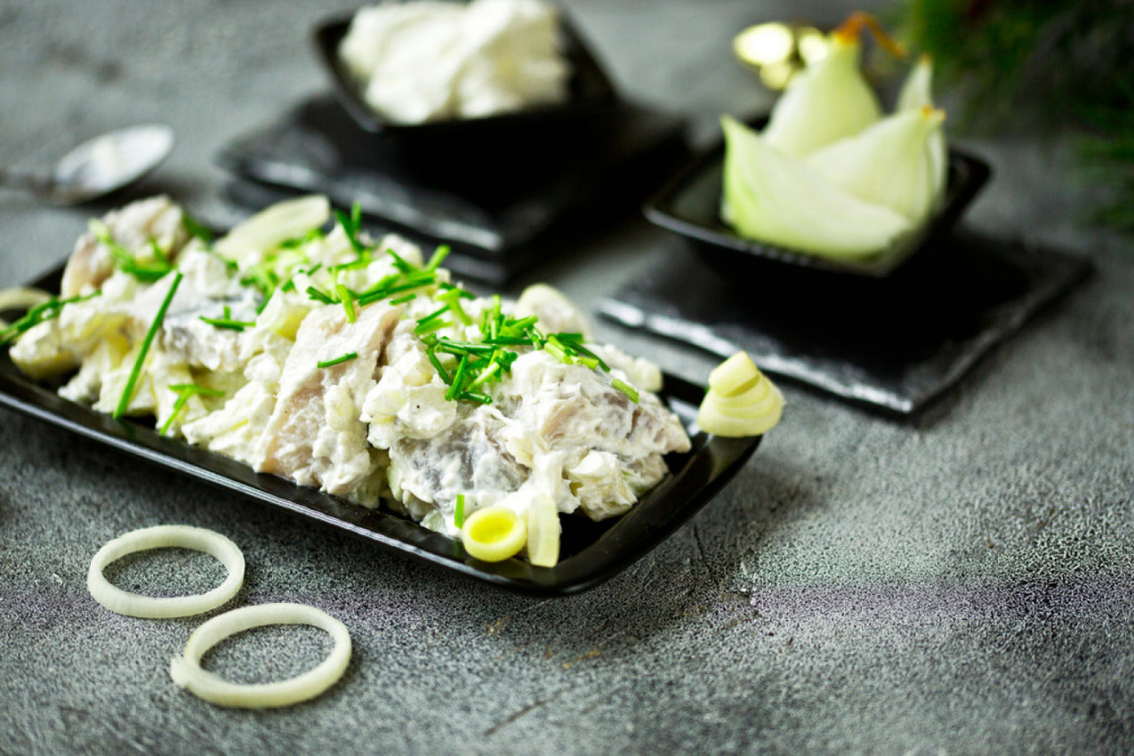 SALATA SA PRAZILUKOM I JAJIMA: Odlična je kao dodatak jelima ali i kao obrok