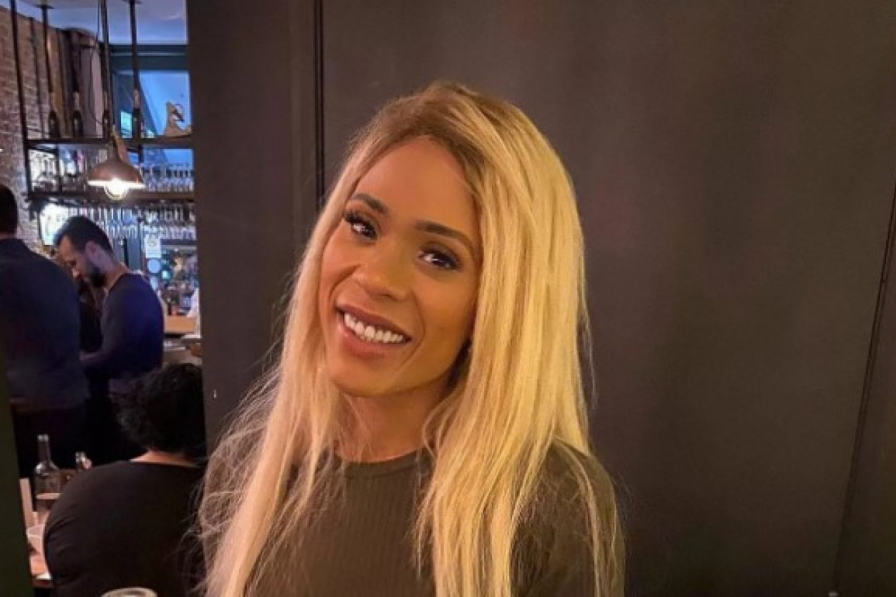 "GUŠIO ME JE DO ONESVEŠĆIVANJA, VIDELA SAM DEČIJE STVARI U GARDEROBI": Ispovest glumice o paklu industrije u koju je ušla sa samo 18 godina! (FOTO)