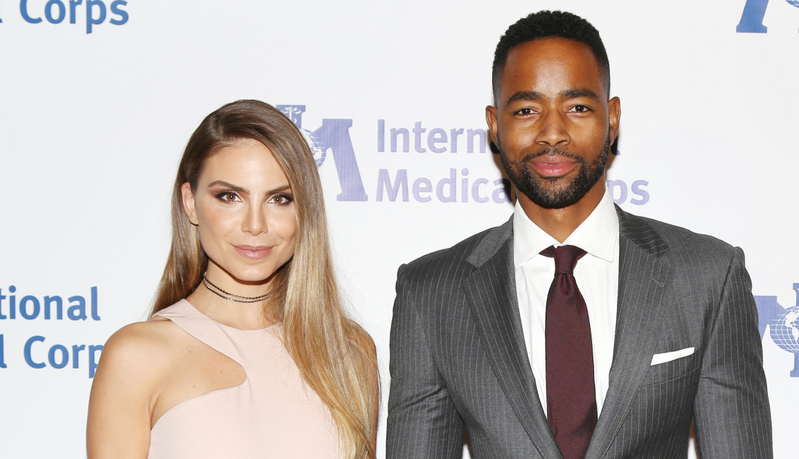 NINA SENIČAR NIJE ŽELELA VEZU SA GLUMCEM: Jedan susret promenio je sve, a ljubav su krunisali brakom iz trećeg pokušaja (FOTO+VIDEO)