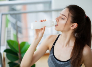 KAKO PRODUŽITI ROK TRAJANJA JOGURTA: Kad budete shvatili o čemu se radi uvek ćete ovo koristiti