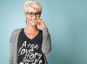 KRATKA KOSA ZA ŽENE: Ovo su top 3 frizure za dame u pedesetim godinama zbog kojih će izgledati kao holivudske zvezde (FOTO)