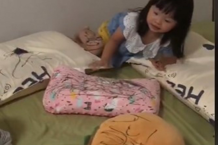 MAJKA JE OSTAVILA DECU SAME U SOBI: Kada se vratila zatekla je scenu pred kojom je zanemela (VIDEO)